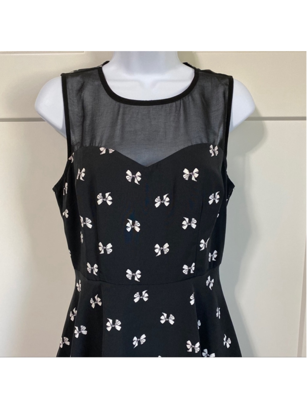Forever 21 black dress bows sheer top size small - Picture 3 of 7